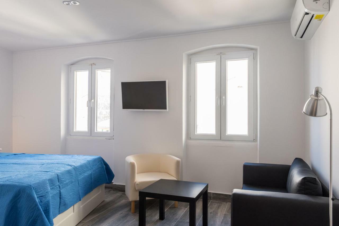 Corfu Downtown Suites Buitenkant foto